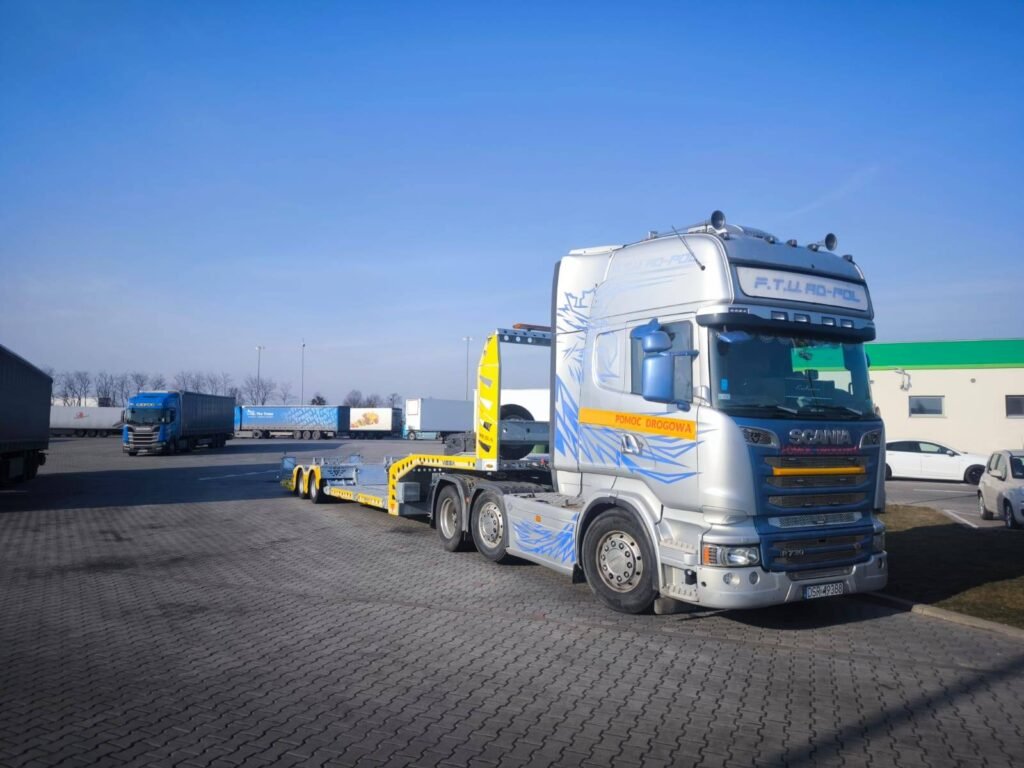 Laweta niskopodwoziowa do transportu ciężarówek, pomoc drogowa TIR Olszyna