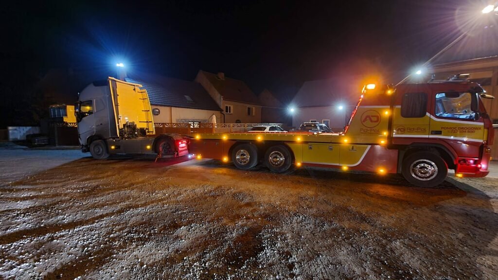 Holowanie TIR Olszyna podczas awarii samochodu ciężarowego na autostradzie A4 przy granicy z Niemcami